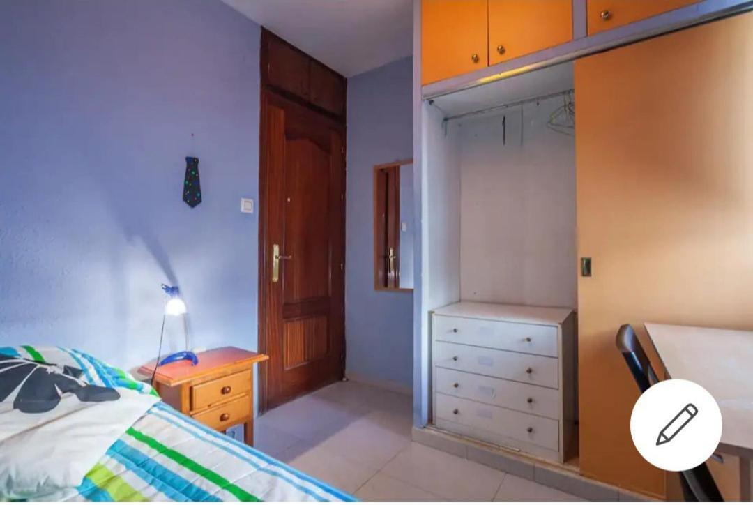 Piso Con Buena Red Wiffi Fibra Optica Alquiler De Habitaciones Σεβίλλη Εξωτερικό φωτογραφία